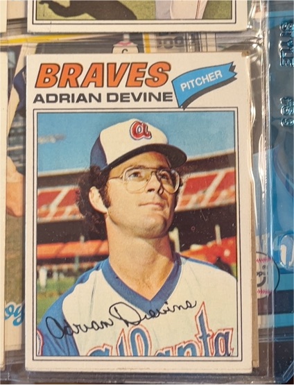 1977 Topps #339 Adrian Devine — front