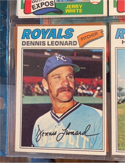 1977 Topps #75 Dennis Leonard — front