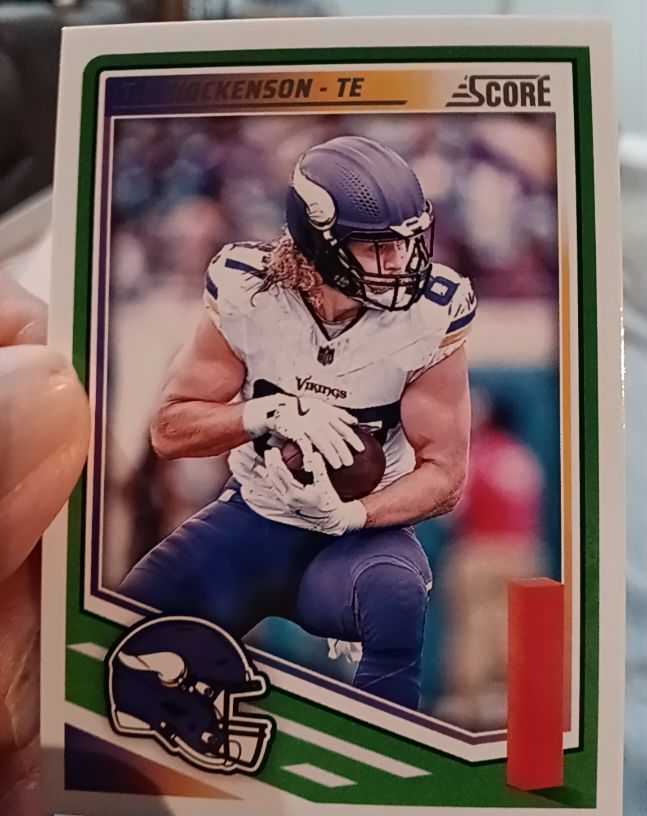 2025 Panini Score #101 T.J. Hockenson — front
