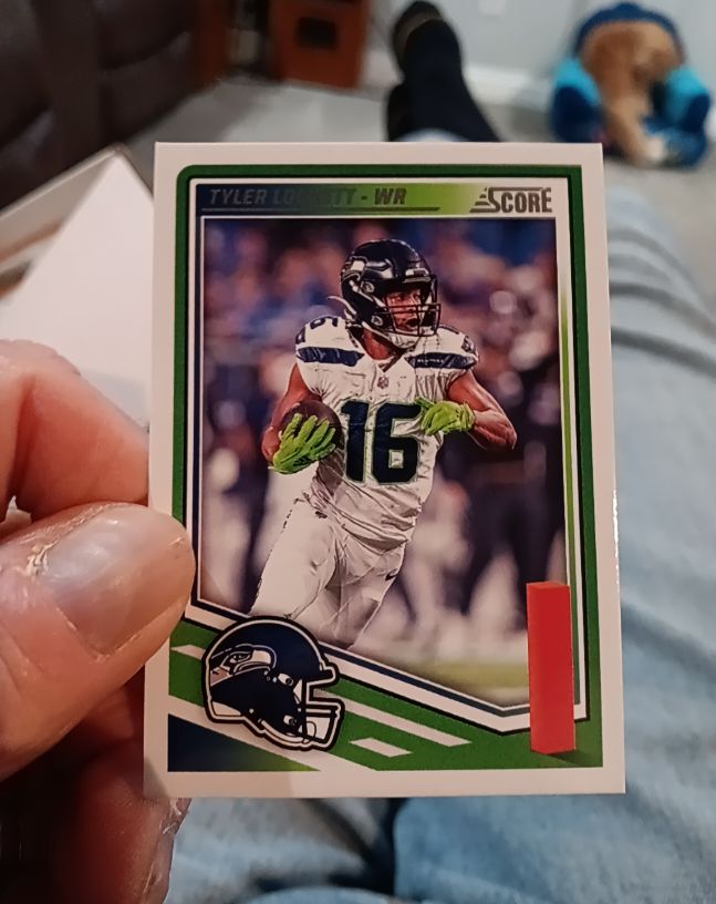 2025 Panini Score #86 Tyler Lockett — front