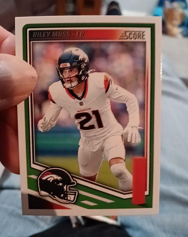 2025 Panini Score #251 Riley Moss — front