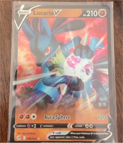 2021 Pokémon TCG Fusion Strike #146 Lucario V — front