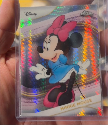 2025 Topps Chrome Disney #28 Minnie Mouse — front