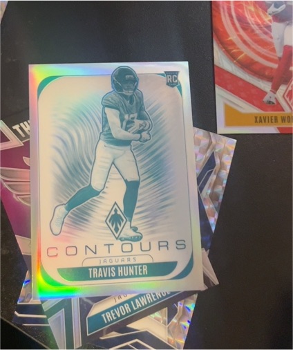 2025 Panini Phoenix #15 Travis Hunter Contours — front