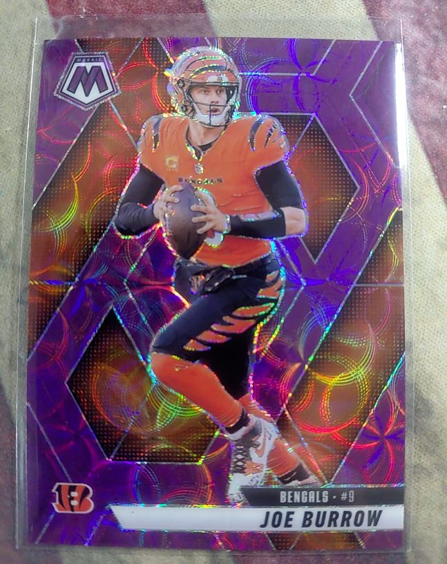 2025 Panini Mosaic Pink Camo Joe Burrow Cincinnati Bengals #97 — front
