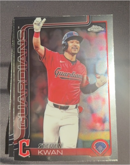 2025 Topps Chrome #202 Steven Kwan — front