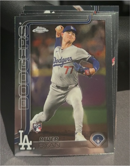 2025 Topps Chrome #18 River Ryan — front