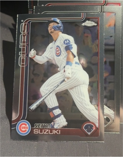 2025 Topps Chrome #210 Seiya Suzuki — front