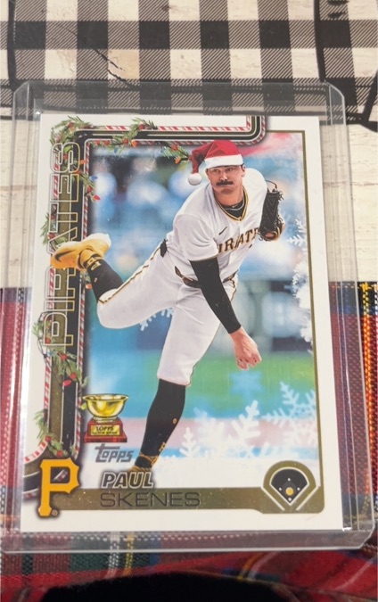 2025 Topps Holiday #H70b Paul Skenes Santa Hat Variation — front