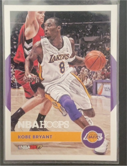 2016-17 Panini NBA Hoops #11 Kobe Bryant — front