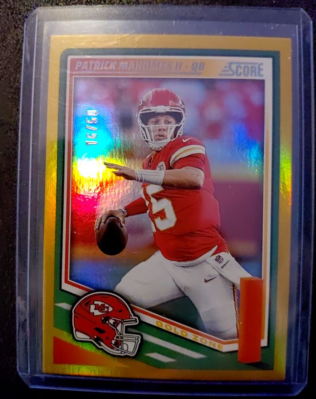 2025 Panini Score #100 Patrick Mahomes II — front