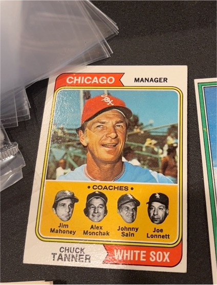 1974 Topps #221 Chuck Tanner — front