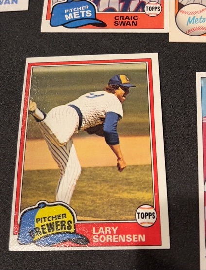 1981 Topps #379 Lary Sorensen — front