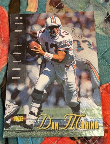 1995 Classic Images Limited #4 Dan Marino — front