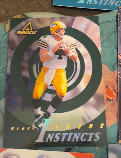 1997 Pinnacle Instincts #183 Brett Favre — front