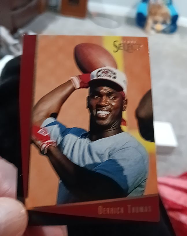 1993 Select #40 Derrick Thomas — front