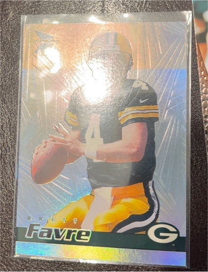 1995 Upper Deck HoloGrFX #AU46 Brett Favre — front