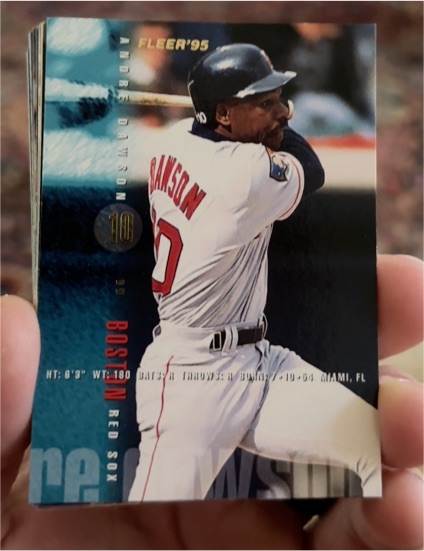 1995 Fleer #28 Andre Dawson — front
