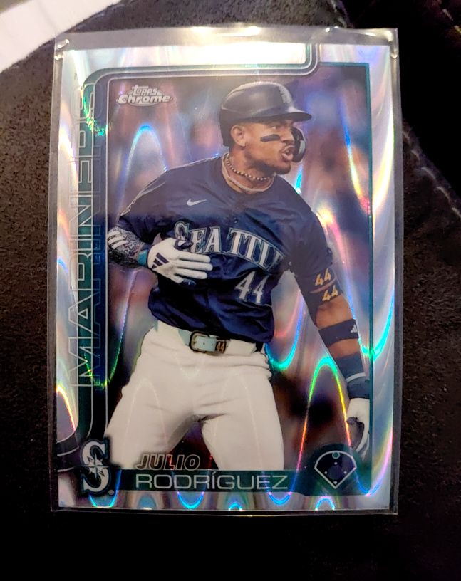 2025 Topps Chrome #261 Julio Rodriguez — front