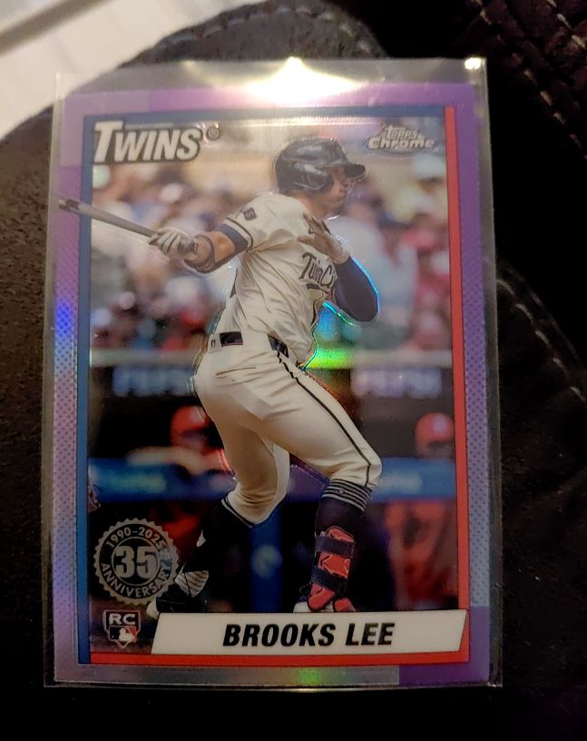 2025 Topps Chrome 1990 Topps #90CB-20 Brooks Lee — front
