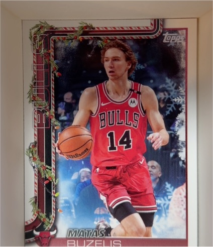 2025-26 Topps Holiday #H30 Matas Buzelis — front