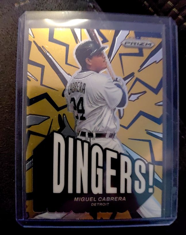 2025 Panini Prizm #17 Miguel Cabrera Dingers! — front