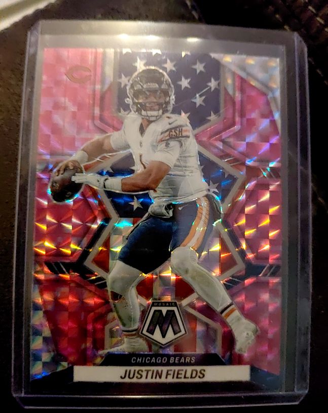 2022 Panini Mosaic #268 Justin Fields — front