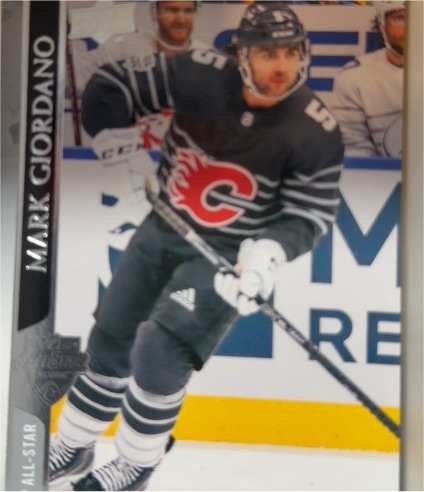 2020-21 Upper Deck Extended Series #678 Mark Giordano — front
