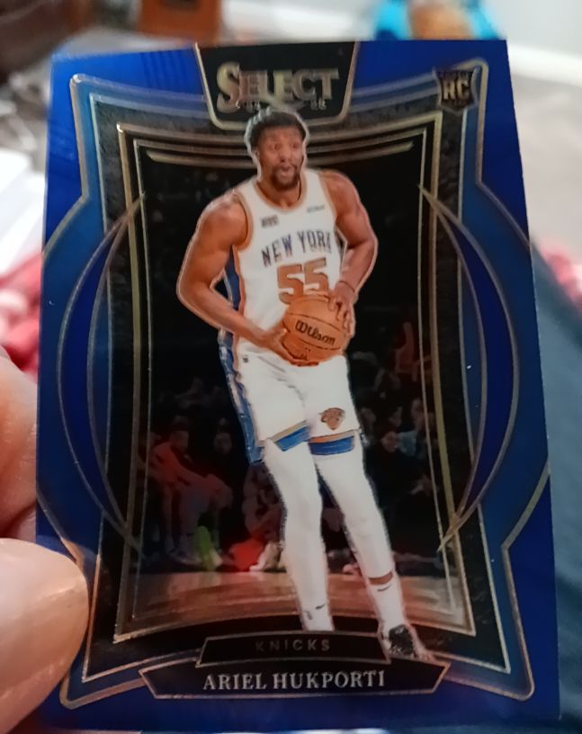 2024-25 Panini Select #93 Ariel Hukporti Blue RC New York Knicks — front