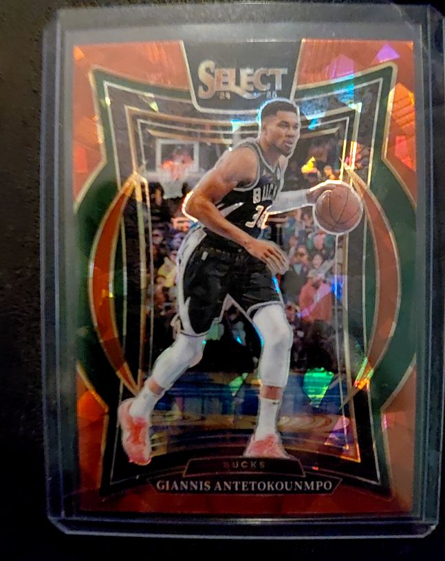 2024-25 Panini Select #40 Giannis Antetokounmpo Concourse Orange Flash Prizm — front