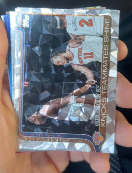 2025-26 Topps #274 Big Apple W Knicks Teammates Shine — front