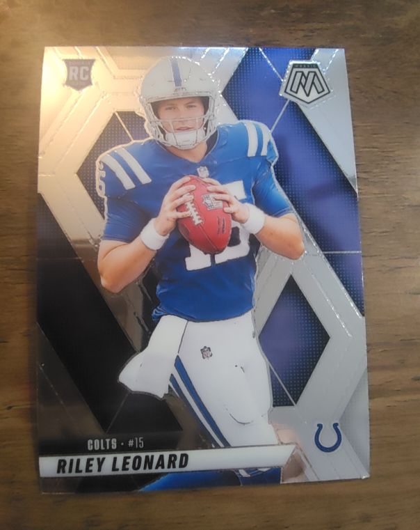 2025 Panini Mosaic #372 Riley Leonard — front