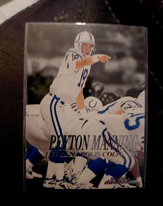1999 SkyBox Dominion #39 Peyton Manning — front