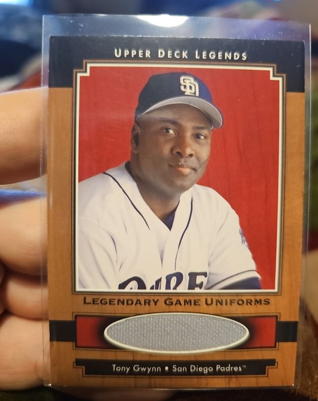 2001 Upper Deck Legends Legendary Game Uniforms #J-TG Tony Gwynn — front