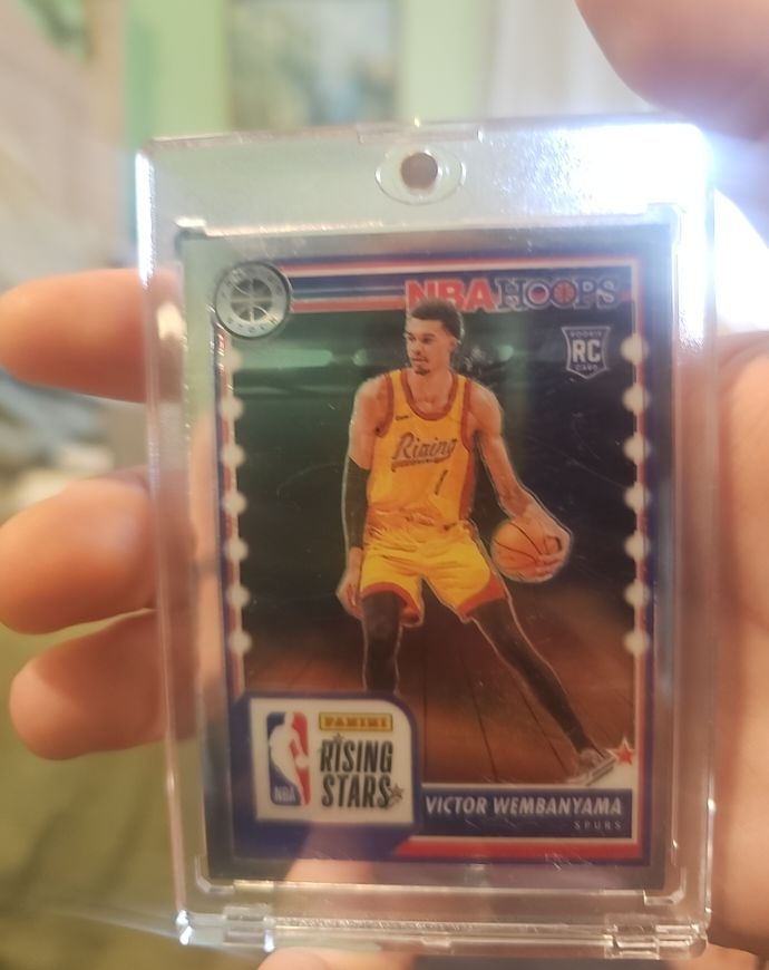 2023-24 Panini NBA Hoops Premium Stock Rising Stars #282 Victor Wembanyama — front