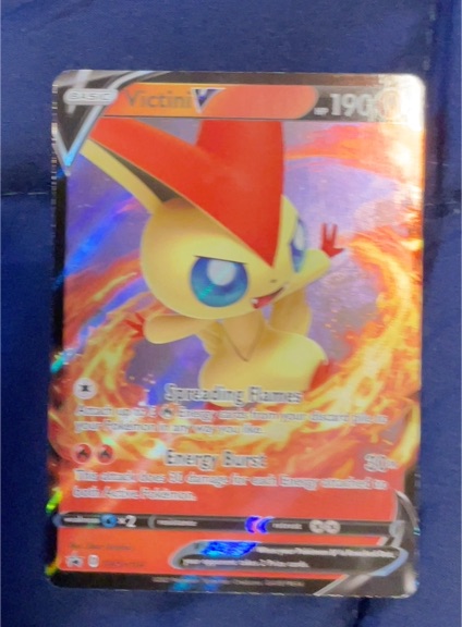 2021 Pokémon TCG SWSH104 Victini V — front