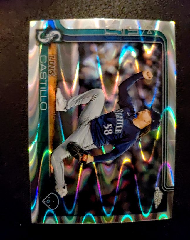 2025 Topps Chrome #69 Luis Castillo — front