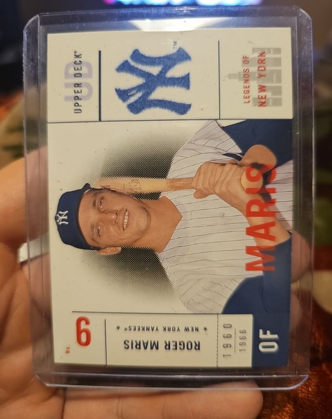 2001 Upper Deck Legends of New York #9 Roger Maris — front
