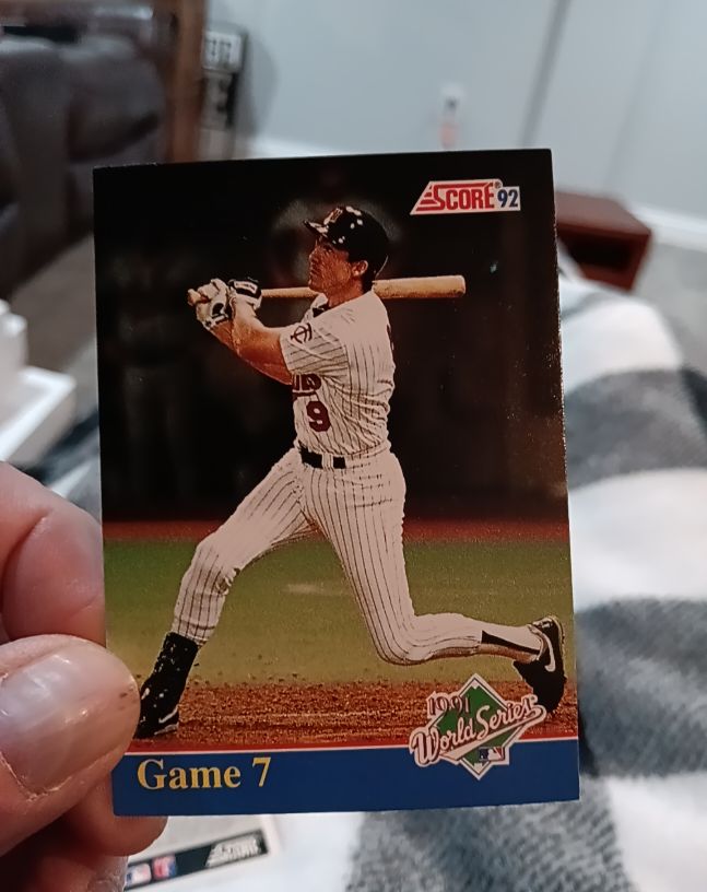 1992 Score #B7 Gene Larkin — front