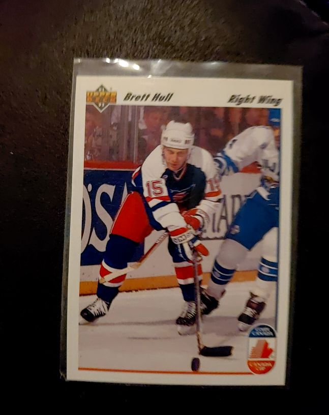 1991 Upper Deck #33 Brett Hull — front