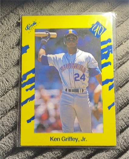 1990 Classic Yellow #T1 Ken Griffey Jr. — front