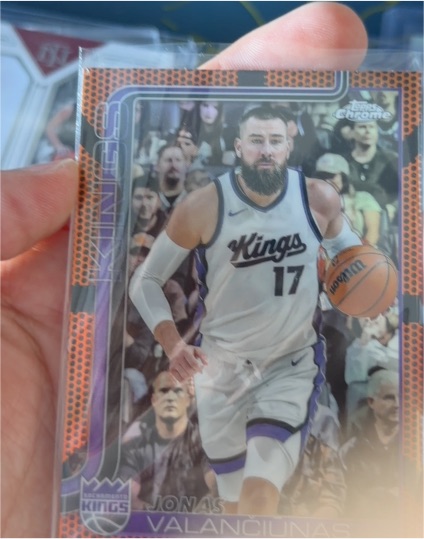 2025-26 Topps Chrome #206 Jonas Valanciunas — front