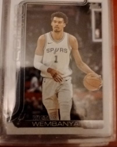 2025-26 Topps #195 Victor Wembanyama — front