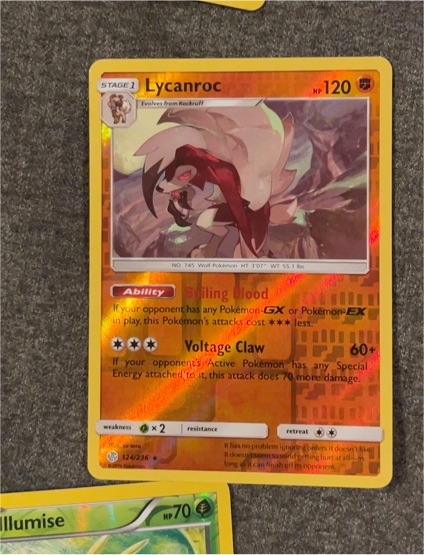 2020 Pokémon TCG Cosmic Eclipse #124 Lycanroc — front
