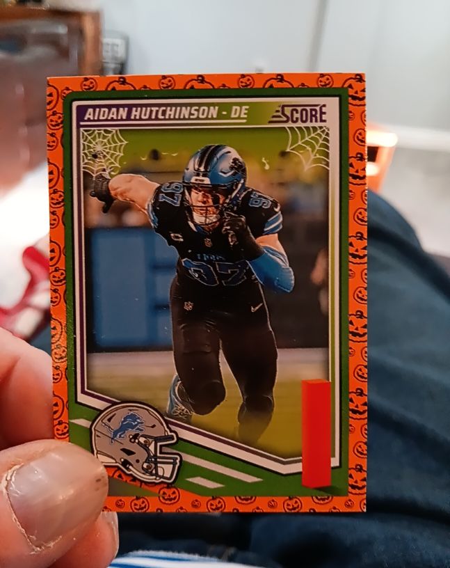 2025 Panini Score A Treat #41 Aidan Hutchinson — front