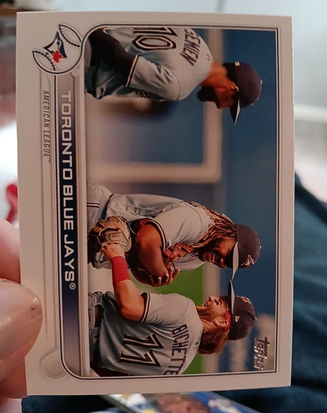 2022 Topps #109 Toronto Blue Jays — front