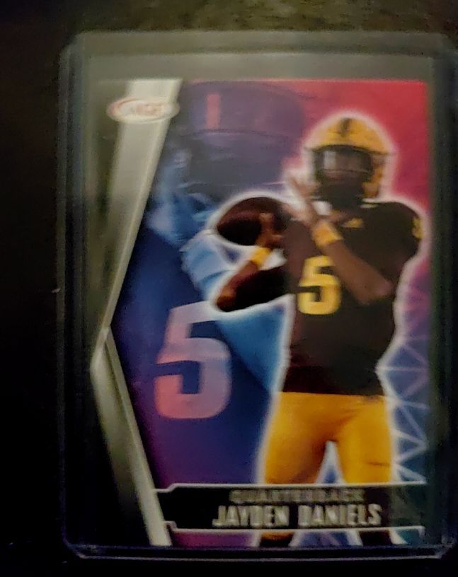 2022 SAGE Low Series #23 Jayden Daniels — front