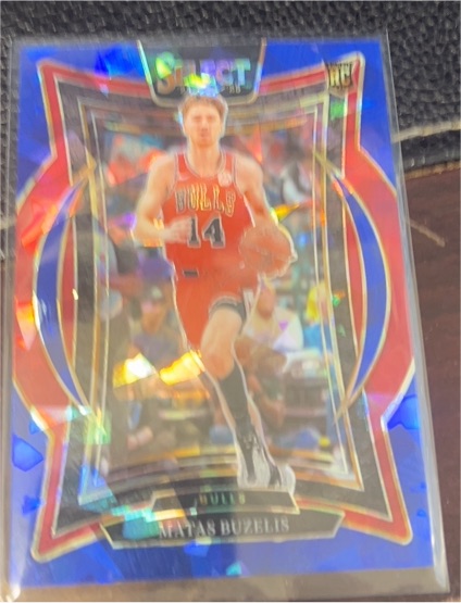 2024-25 Panini Select #70 Matas Buzelis Blue Prizm — front