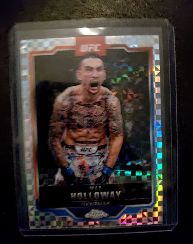 2025 Topps Chrome UFC #100 Max Holloway — front