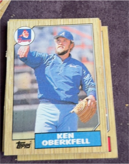 1987 Topps #627 Ken Oberkfell — front